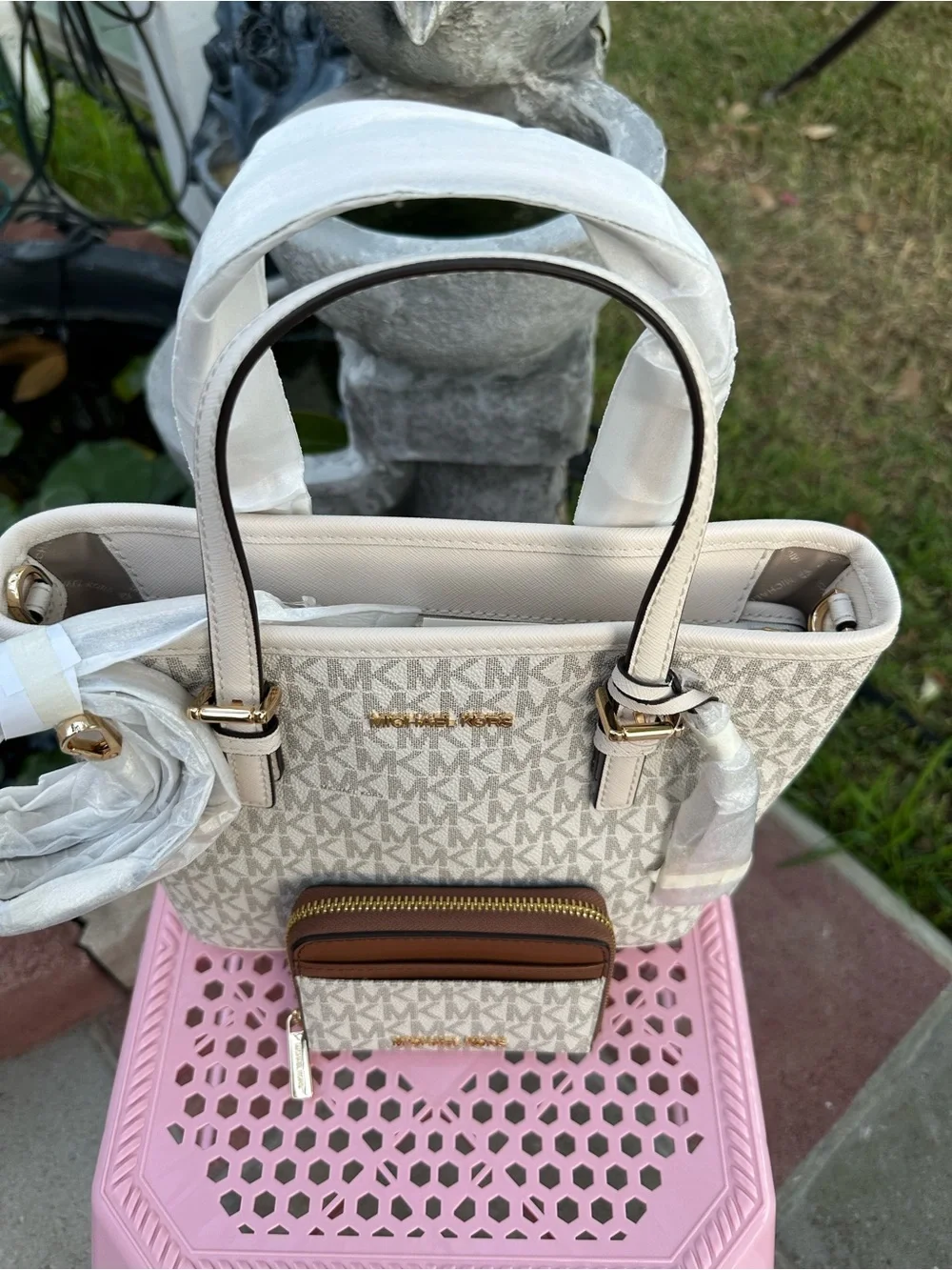 Michael Kors White/Beige Signature Tote with Matching Wallet